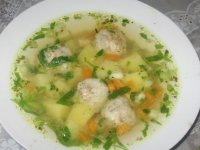 Як приготувати суп з рибними фрикадельками?