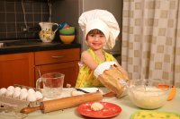 Як навчити дитину готувати?