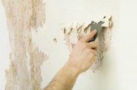 Як видалити стару фарбу зі стін?