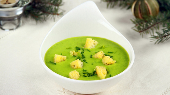 Як приготувати холодний суп з зеленого горошка