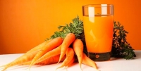 Для чого потрібно пити морквяний сік